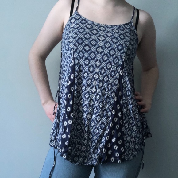 Boho Flowy Tanktop - Picture 3 of 4